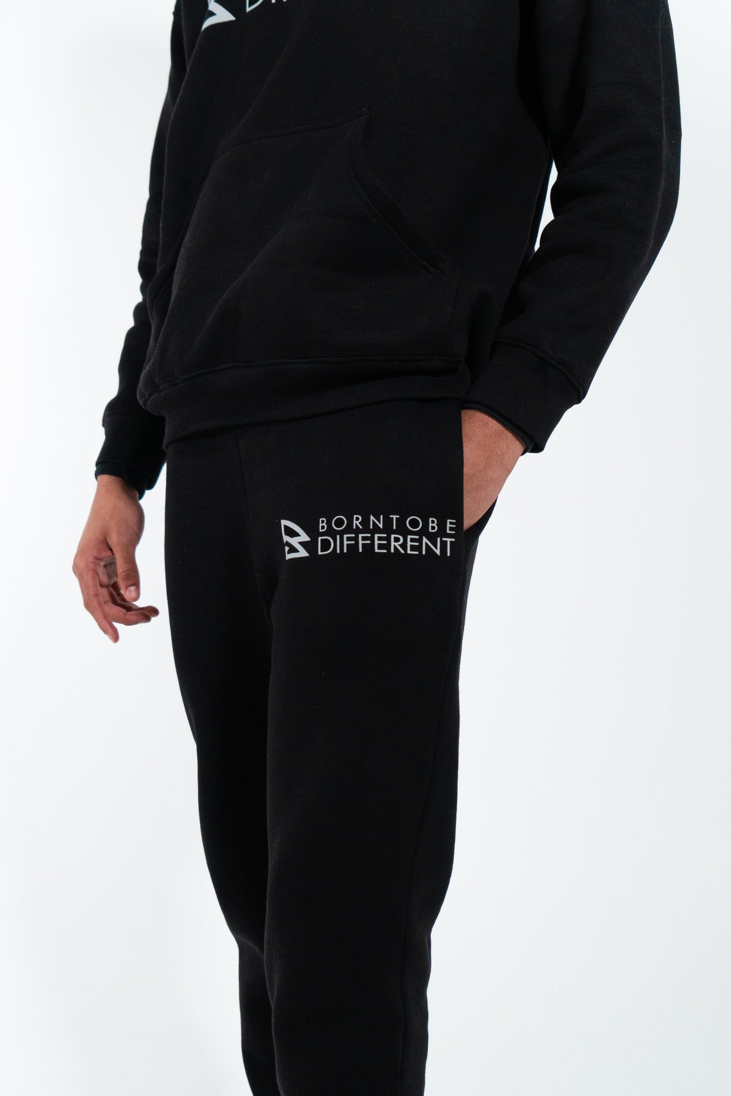 B2BD UNISEX OVERSIZED JOGGING BOTTOMS