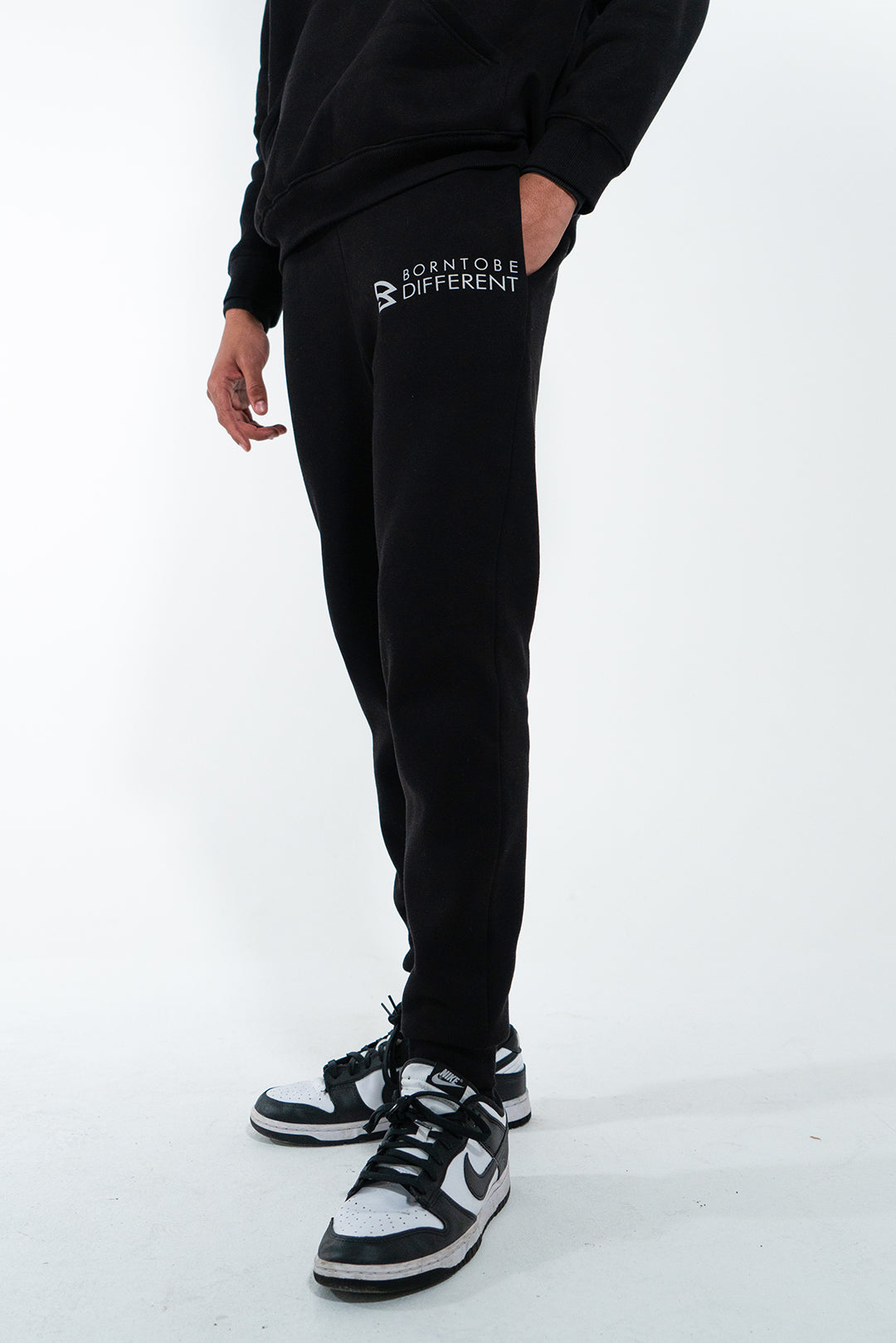 B2BD UNISEX OVERSIZED JOGGING BOTTOMS